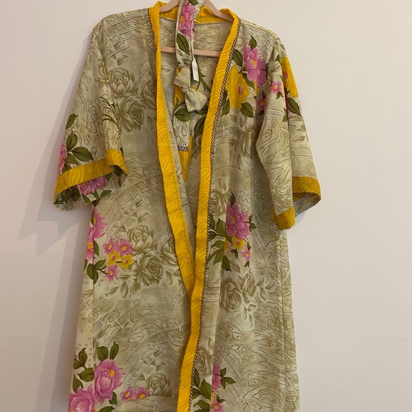 Silk Sari Robes - Picture 4 of 10